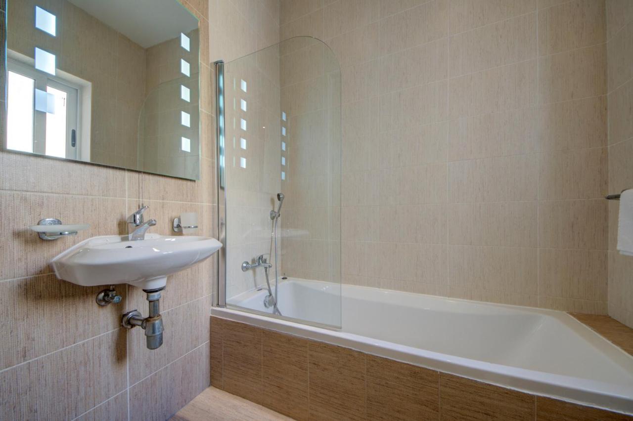 Sapphire Court 2 Bedroom Apartments By Shortletsmalta Сліма Екстер'єр фото